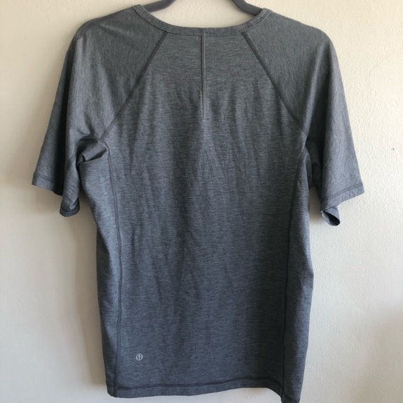 lululemon athletica Other - lululemon men’s grey metal vent tech shirt small